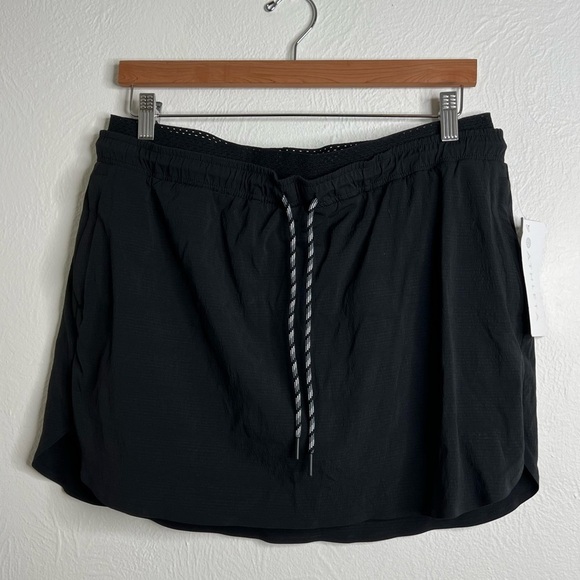 Athleta Crest Skort Black size 16 NWT - Picture 1 of 7